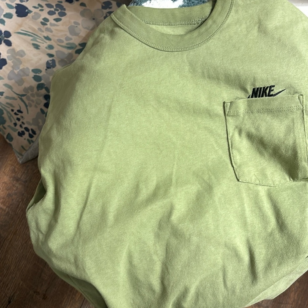 Nike Olive 🫒 Green Tee Loose Fit